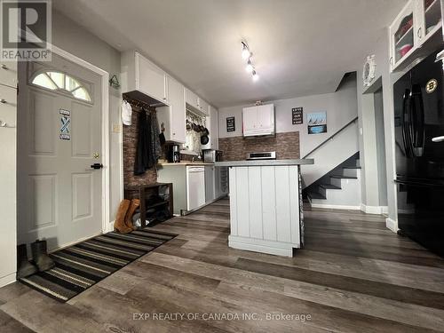 136 Kimberly Avenue, Timmins, ON - Indoor Photo Showing Kitchen