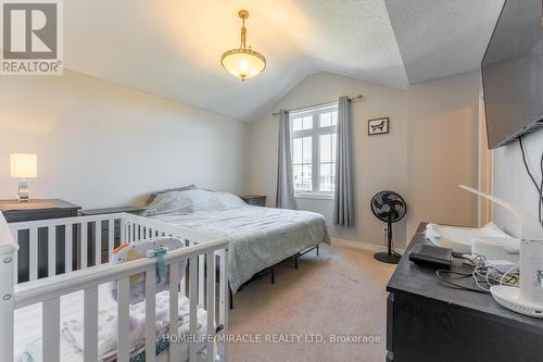 2 Kennedy Boulevard, New Tecumseth, ON - Indoor Photo Showing Bedroom