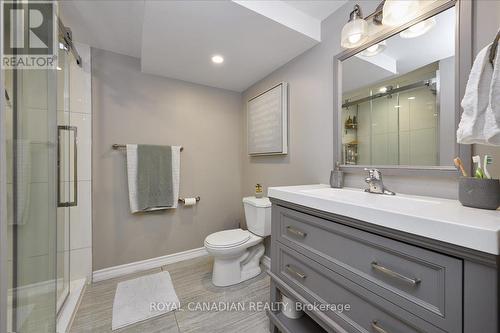 1 Kennedy Boulevard, New Tecumseth, ON - Indoor Photo Showing Bathroom