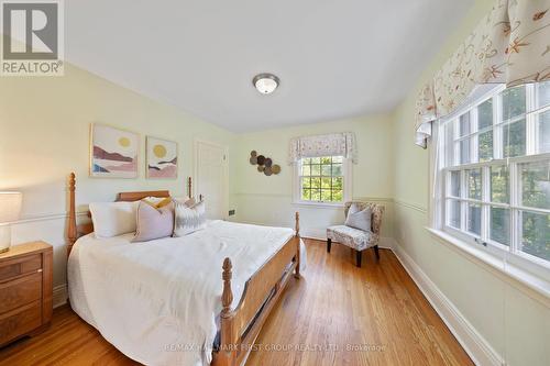 257 Roseland Crescent, Burlington, ON - Indoor Photo Showing Bedroom