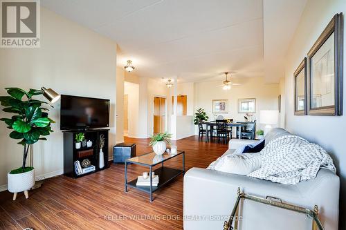 410 - 2085 Amherst Heights Drive, Burlington, ON - Indoor Photo Showing Living Room