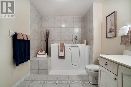 410 - 2085 Amherst Heights Drive, Burlington, ON - Indoor Photo Showing Bathroom