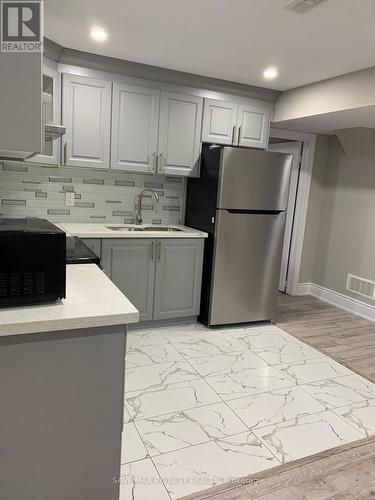 Bsmt - 20 Cloverhaven Road, Brampton, ON - Indoor Photo Showing Kitchen