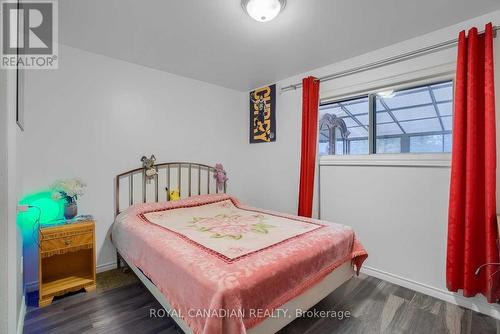 571 West 5Th Street, Hamilton, ON - Indoor Photo Showing Bedroom