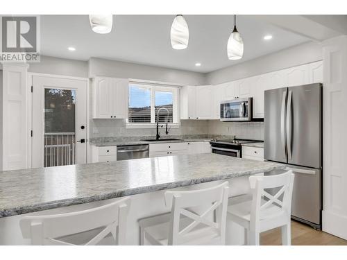 4393 Fisk Avenue, Prince George, BC - Indoor Photo Showing Kitchen With Upgraded Kitchen