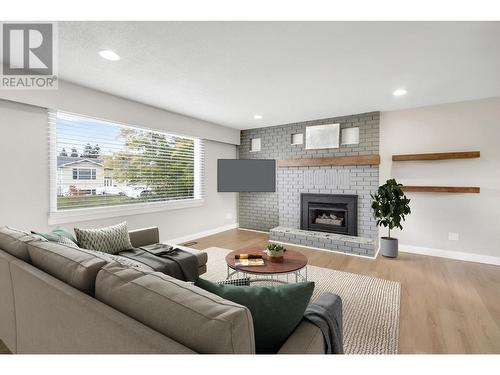 4393 Fisk Avenue, Prince George, BC - Indoor Photo Showing Living Room With Fireplace