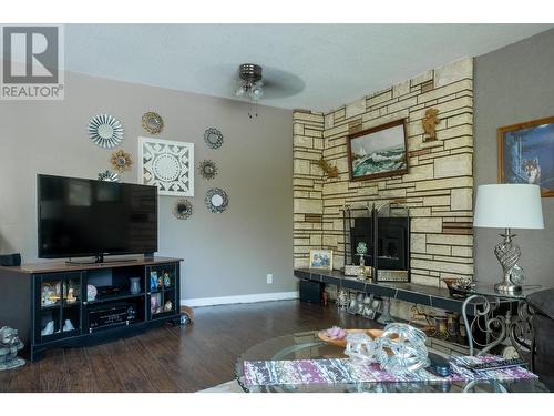 1801 Mission Road, Vernon, BC - Indoor Photo Showing Living Room With Fireplace