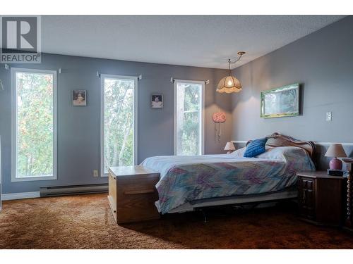 1801 Mission Road, Vernon, BC - Indoor Photo Showing Bedroom