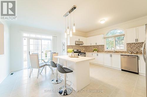 460 Sonoma Boulevard, Vaughan, ON - Indoor Photo Showing Kitchen With Stainless Steel Kitchen With Upgraded Kitchen