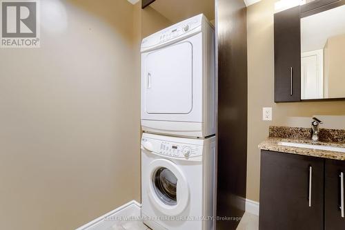 1002 - 273 South Park Road, Markham, ON - Indoor Photo Showing Laundry Room