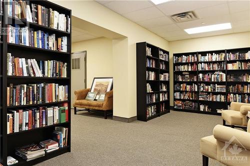 Library - 2951 Riverside Drive Unit#707, Ottawa, ON - Indoor