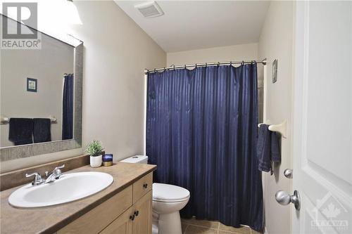 3 piece bathroom with linen closet - 105 Rustwood Private, Ottawa, ON - Indoor Photo Showing Bathroom