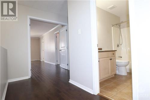 Hallway and second bathroom - 105 Rustwood Private, Ottawa, ON - Indoor