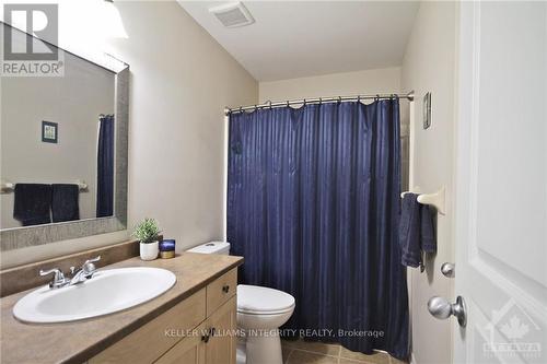 105 Rustwood, Barrhaven (7708 - Barrhaven - Stonebridge), ON - Indoor Photo Showing Bathroom