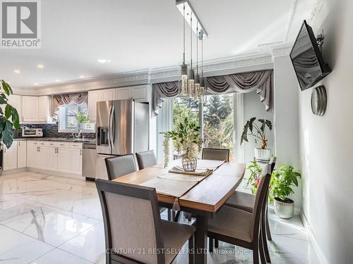 4172 Rayfield Court, Mississauga, ON - Indoor Photo Showing Dining Room