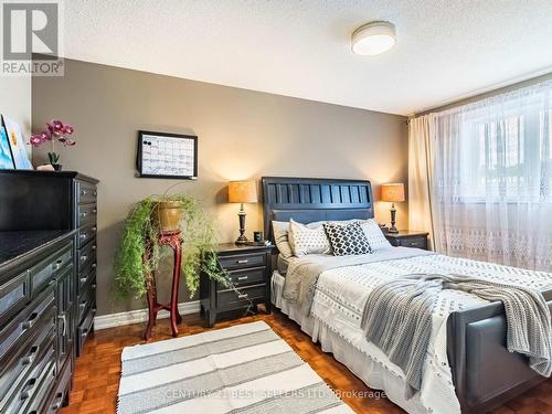 4172 Rayfield Court, Mississauga, ON - Indoor Photo Showing Bedroom