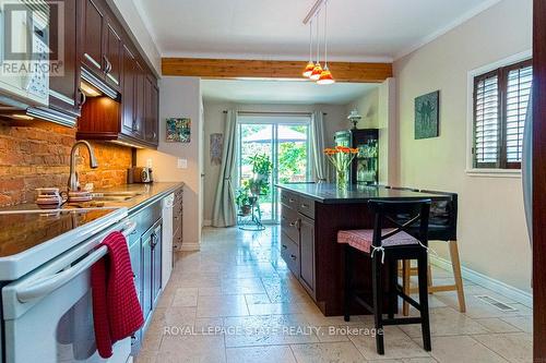 107 Augusta Street, Hamilton, ON - Indoor Photo Showing Kitchen