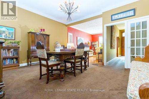 107 Augusta Street, Hamilton, ON - Indoor Photo Showing Dining Room