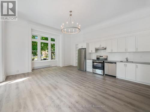 2 - 202 Green Street, Cobourg, ON - Indoor Photo Showing Kitchen With Stainless Steel Kitchen