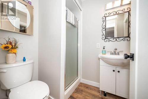 32779 Highway 17 Highway, Deep River, ON - Indoor Photo Showing Bathroom