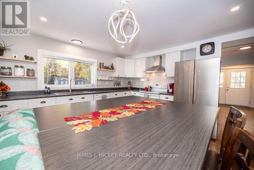 32779 Highway 17, Deep River, ON - Indoor Photo Showing Kitchen