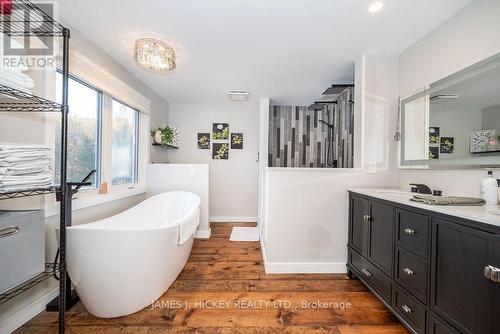 32779 Highway 17, Deep River, ON - Indoor Photo Showing Bathroom