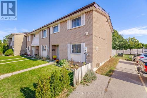 B11 - 427 Victoria Road N, Guelph, ON - Outdoor