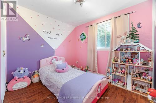 B11 - 427 Victoria Road N, Guelph, ON - Indoor Photo Showing Bedroom