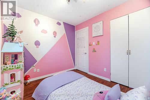 B11 - 427 Victoria Road N, Guelph, ON - Indoor Photo Showing Bedroom