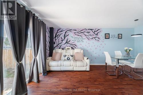 B11 - 427 Victoria Road N, Guelph, ON - Indoor Photo Showing Dining Room