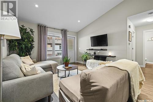 3215 Green Bank Road, Regina, SK - Indoor Photo Showing Living Room