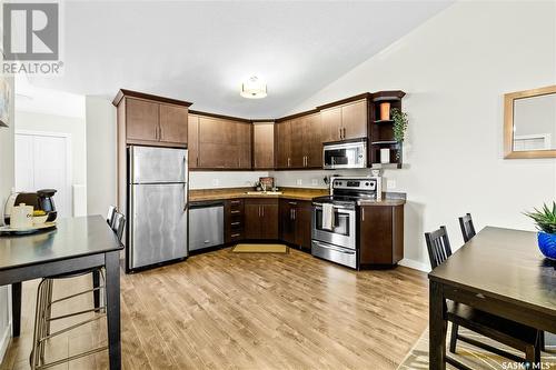 3215 Green Bank Road, Regina, SK - Indoor Photo Showing Kitchen