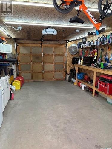 216 2Nd Avenue W, Canora, SK - Indoor Photo Showing Garage