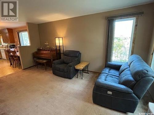 216 2Nd Avenue W, Canora, SK - Indoor Photo Showing Living Room