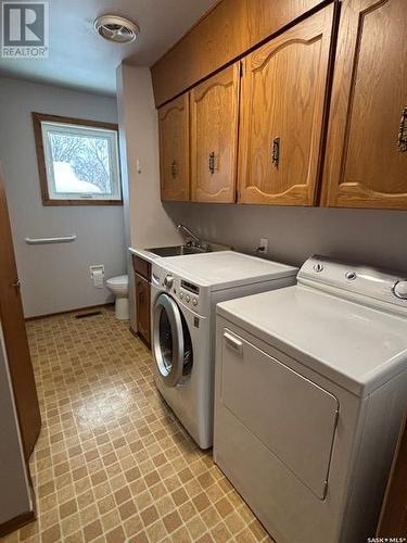 216 2Nd Avenue W, Canora, SK - Indoor Photo Showing Laundry Room