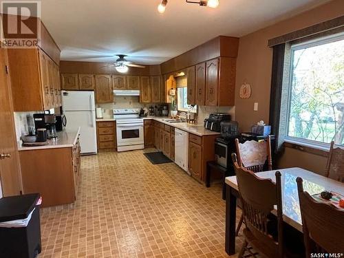 216 2Nd Avenue W, Canora, SK - Indoor Photo Showing Kitchen