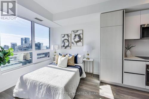 4209 - 108 Peter Street, Toronto, ON - Indoor Photo Showing Bedroom