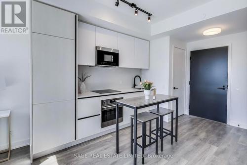 4209 - 108 Peter Street, Toronto, ON - Indoor Photo Showing Kitchen