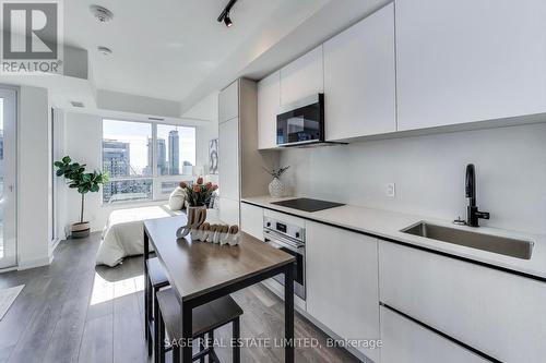 4209 - 108 Peter Street, Toronto, ON - Indoor Photo Showing Kitchen