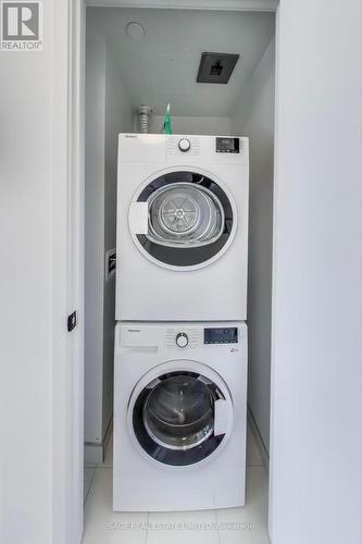 4209 - 108 Peter Street, Toronto, ON - Indoor Photo Showing Laundry Room