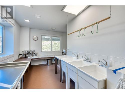 189 Resolute Road, Kaleden, BC - Indoor Photo Showing Kitchen With Double Sink