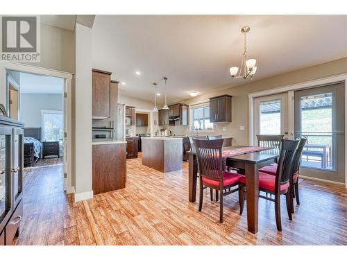 189 Resolute Road, Kaleden, BC - Indoor Photo Showing Dining Room