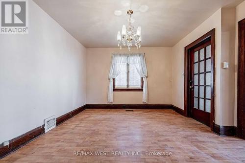 9 Foxley Street, Toronto, ON - Indoor Photo Showing Other Room