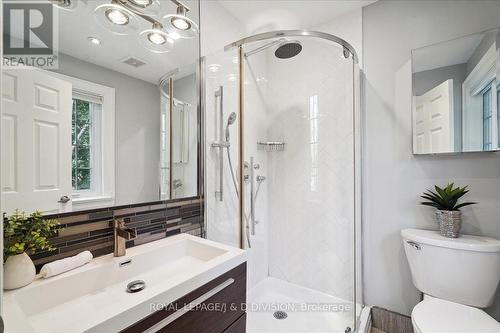 92 Chudleigh Avenue, Toronto, ON - Indoor Photo Showing Bathroom