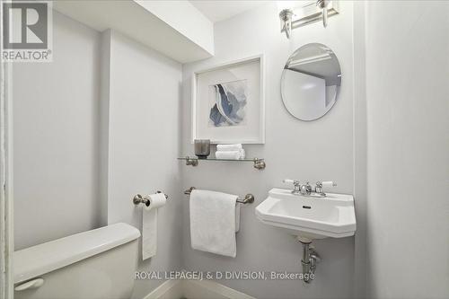 92 Chudleigh Avenue, Toronto, ON - Indoor Photo Showing Bathroom