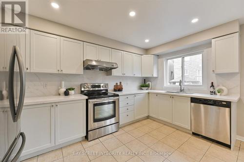 3 Solstice Drive, Toronto, ON - Indoor Photo Showing Kitchen