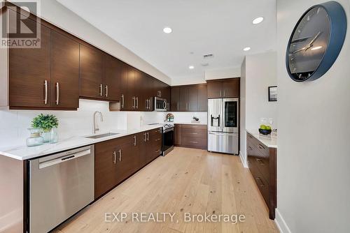 102 - 144 Park Street, Waterloo, ON - Indoor Photo Showing Kitchen With Stainless Steel Kitchen