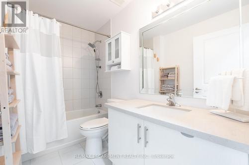 509 - 125 Shoreview Place, Hamilton, ON - Indoor Photo Showing Bathroom