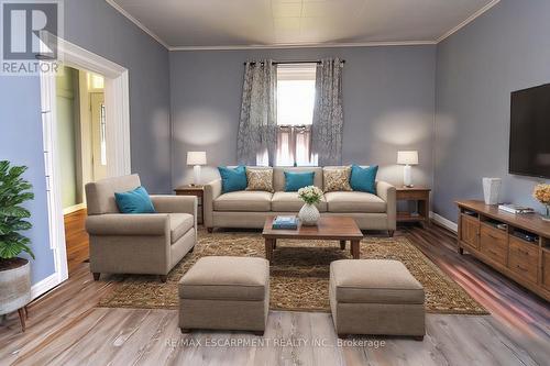 159 Macaulay Street E, Hamilton, ON - Indoor Photo Showing Living Room