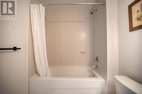 224 Newman Drive, Cambridge, ON - Indoor Photo Showing Bathroom